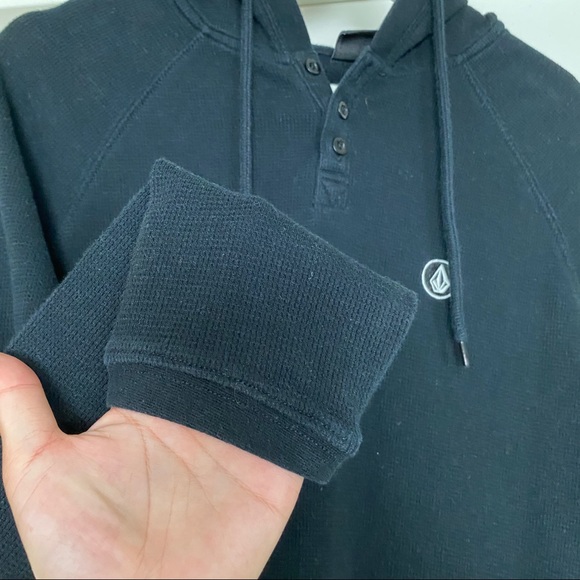 Volcom Waffle Knit Hooded Shirt Black Small - Picture 3 of 6
